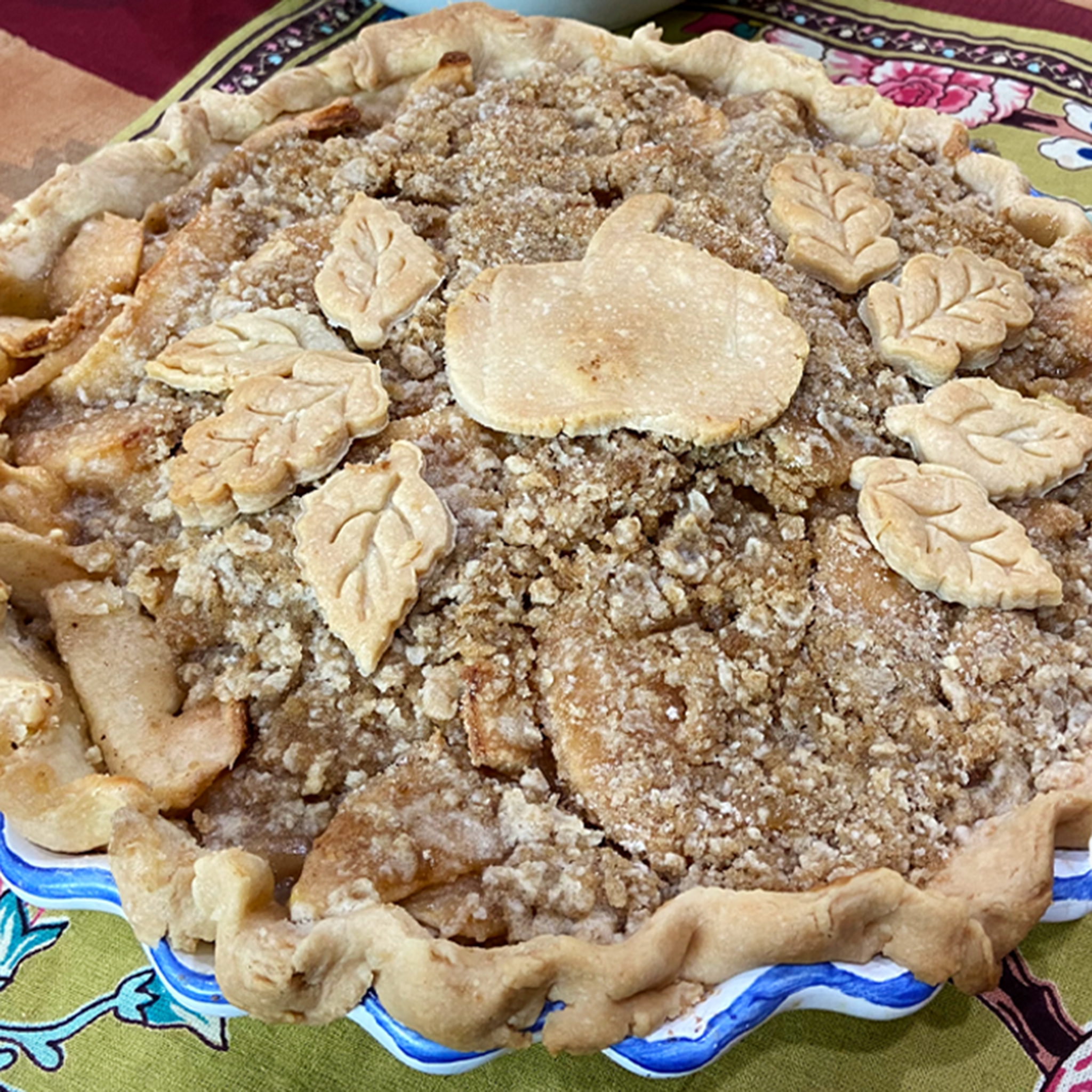 Sour Cream Apple Pie with Streusel Topping & HomeMade Vanilla Ice Cream