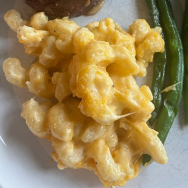 Gourmet White Truffle Mac and Cheese w/ White Cheddar